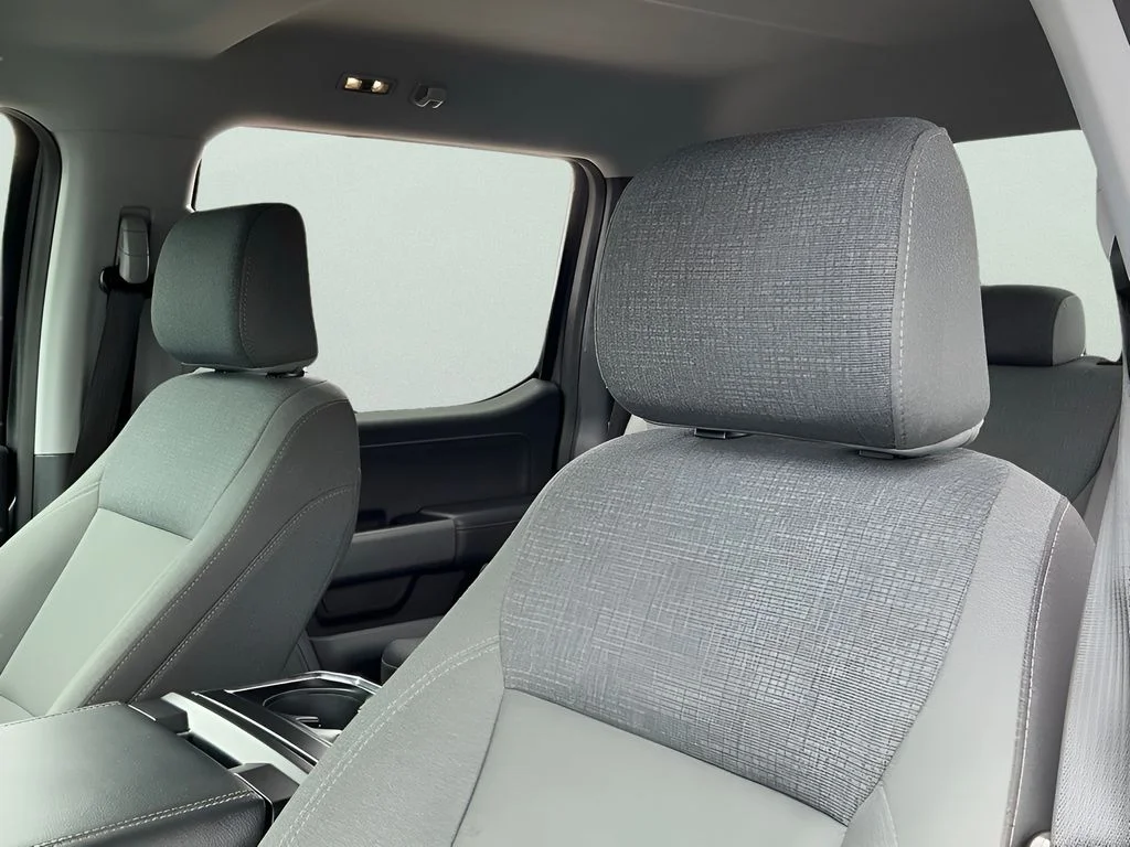 Used 2025 Gray Ford XLT image 16