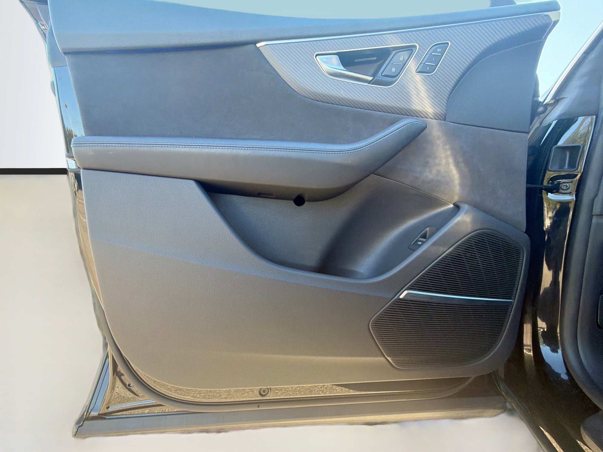 2022 Audi RS Q8 Base - Photo 21