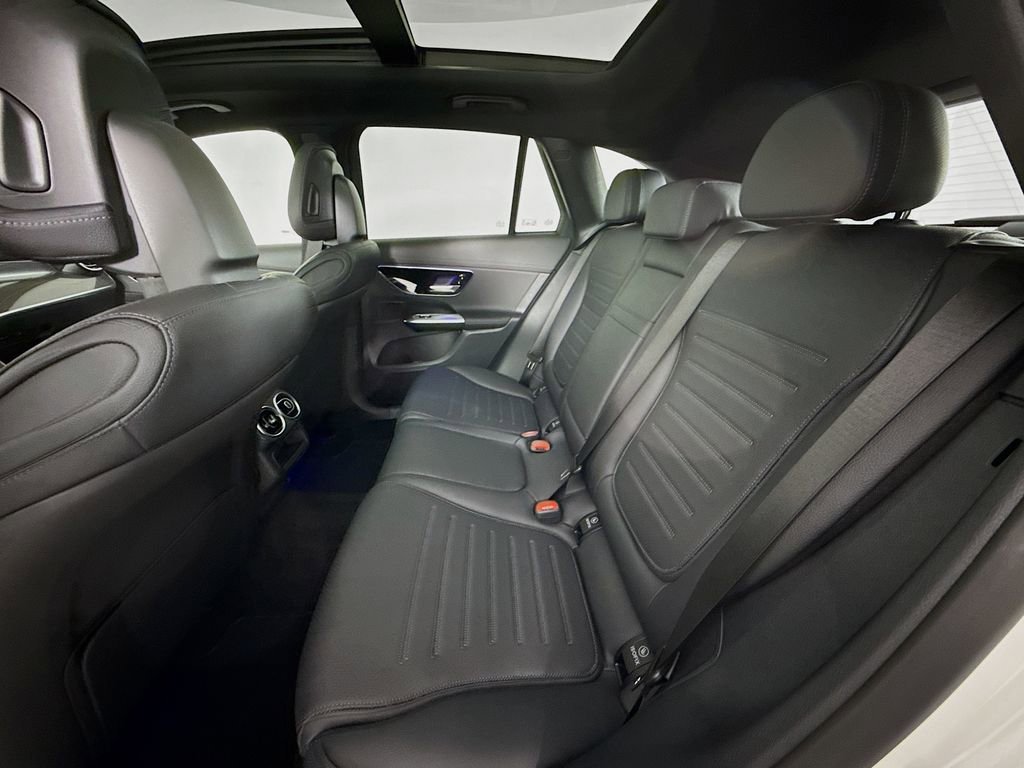 New 2026 Polar White Mercedes-Benz GLC 300 image 59