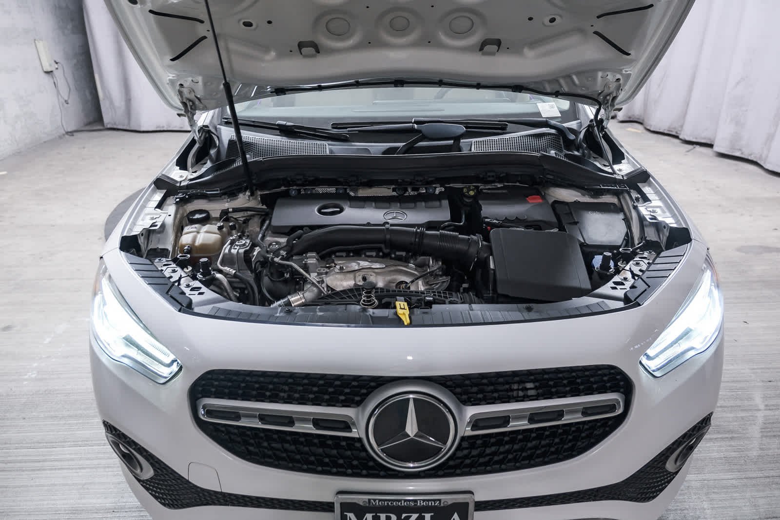 Used 2021 Polar White Mercedes-Benz GLA 250 image 22