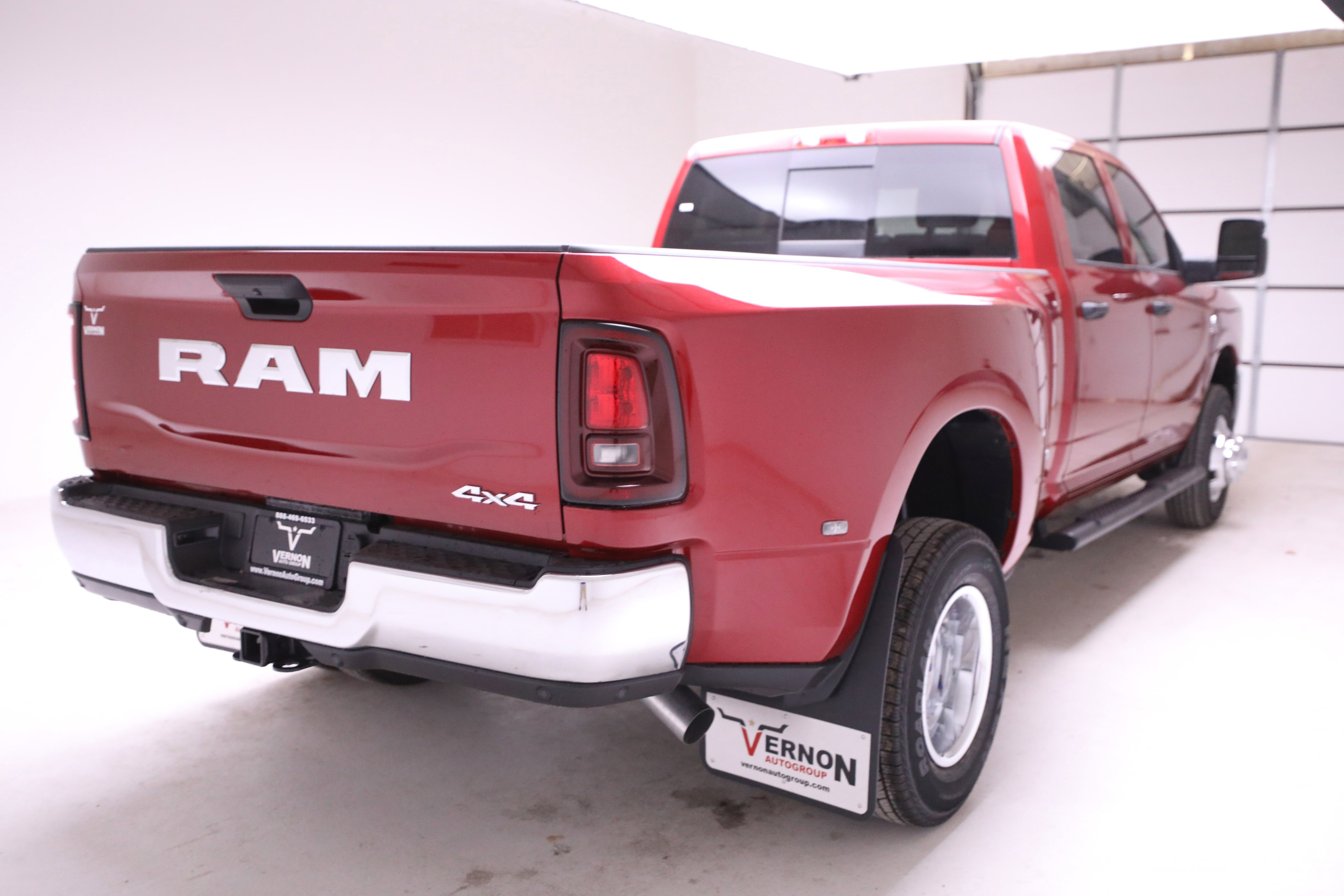 New 2026 Molten Red Pearlcoat Ram N image 5