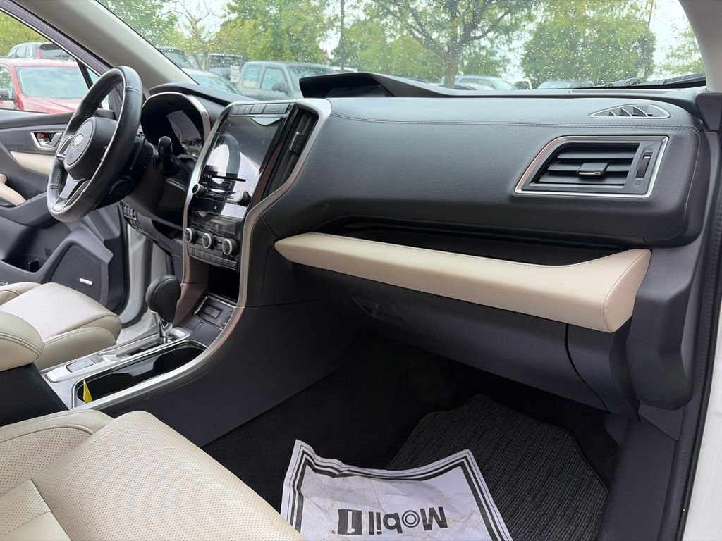 Used 2022 Crystal White Pearl Subaru Limited image 27