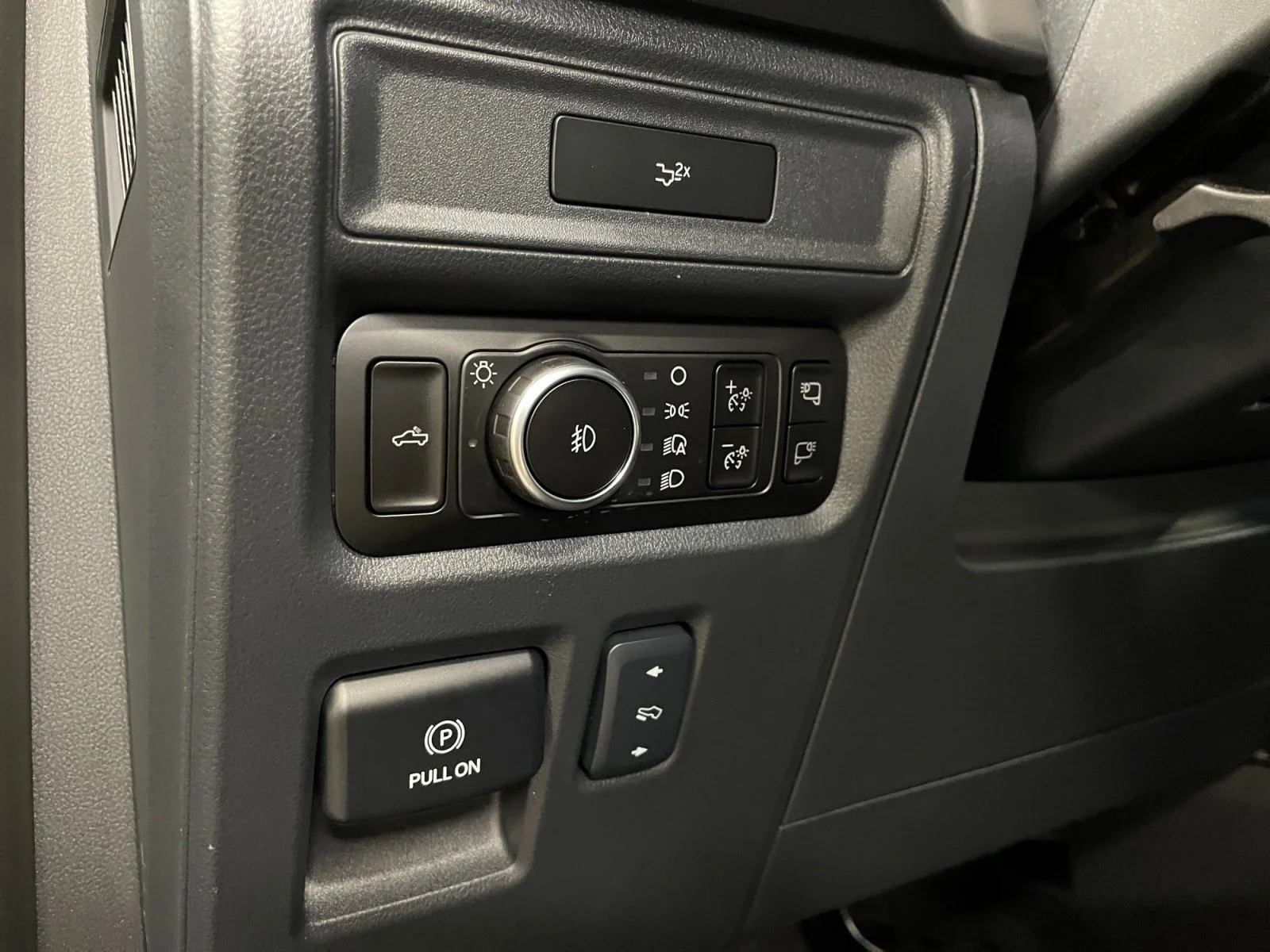 New 2026 Agate Black Metallic Ford Lariat image 13