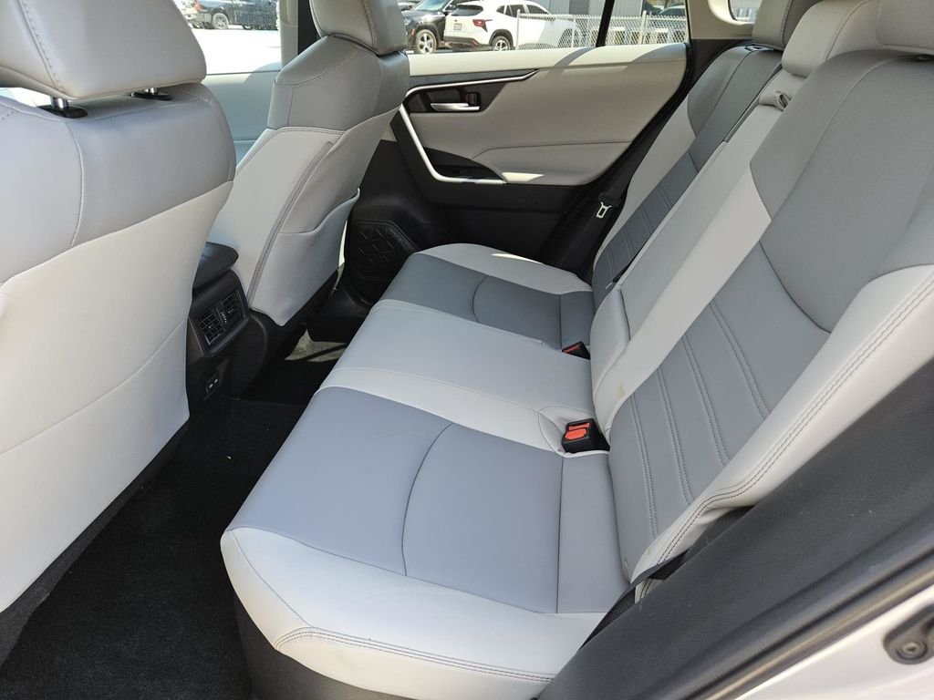 Used 2023 Silver Toyota XLE Premium image 39