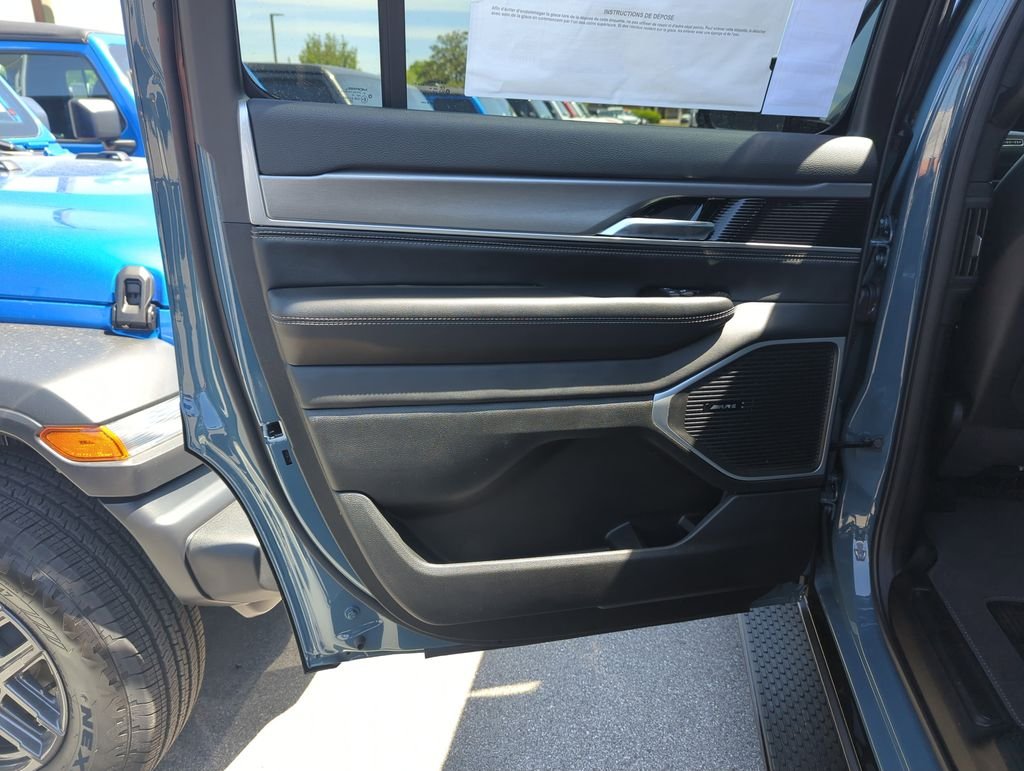 New 2026 Steel Blue Exterior Paint Jeep Limited Altitude image 27