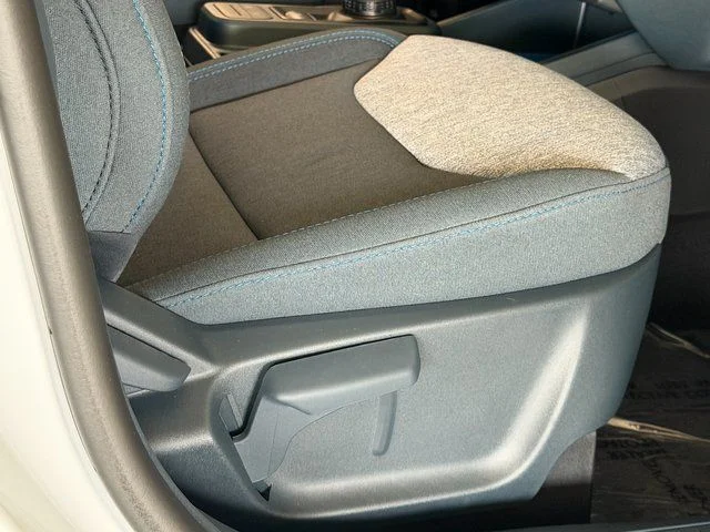 New 2025 Oxford White Ford XLT image 10