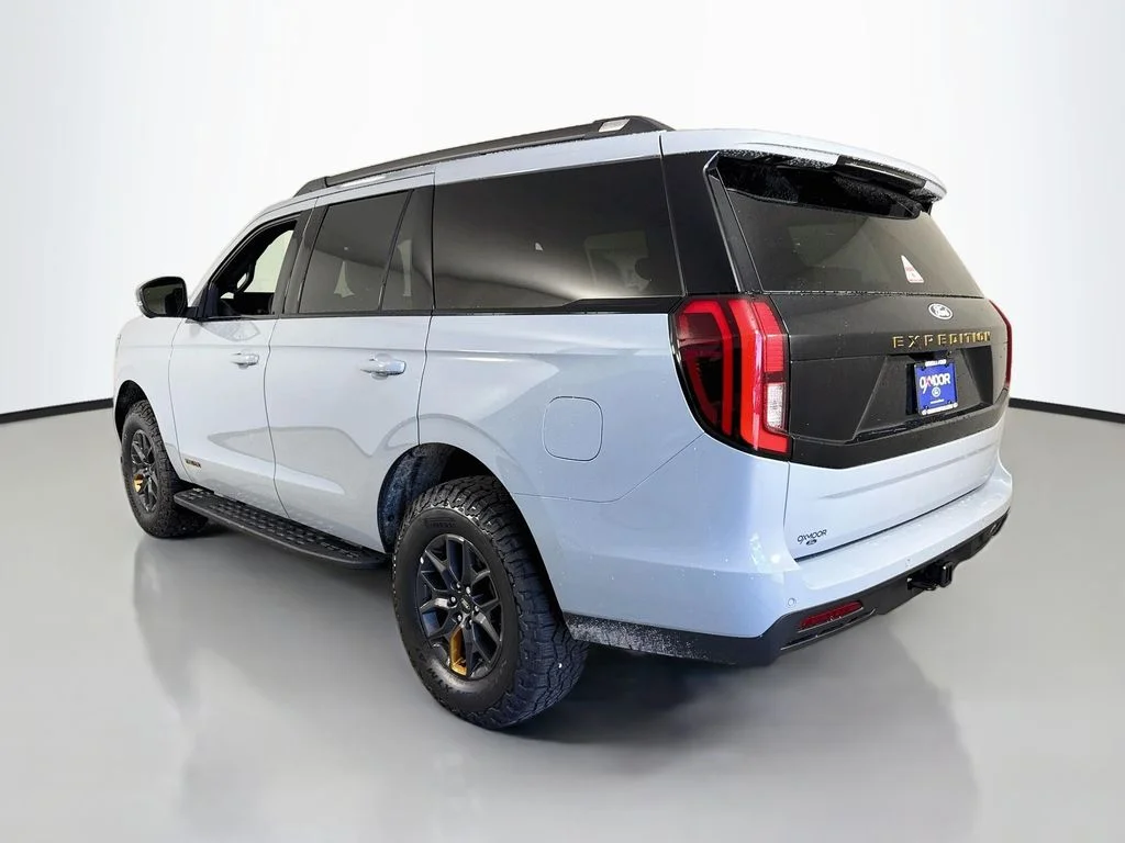 New 2027 Glacier Gray Metallic Tri-Coat Ford Tremor® image 5