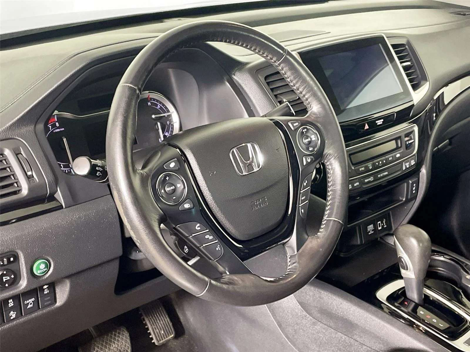 Used 2017 Lunar Silver Metallic Honda RTL-E image 19