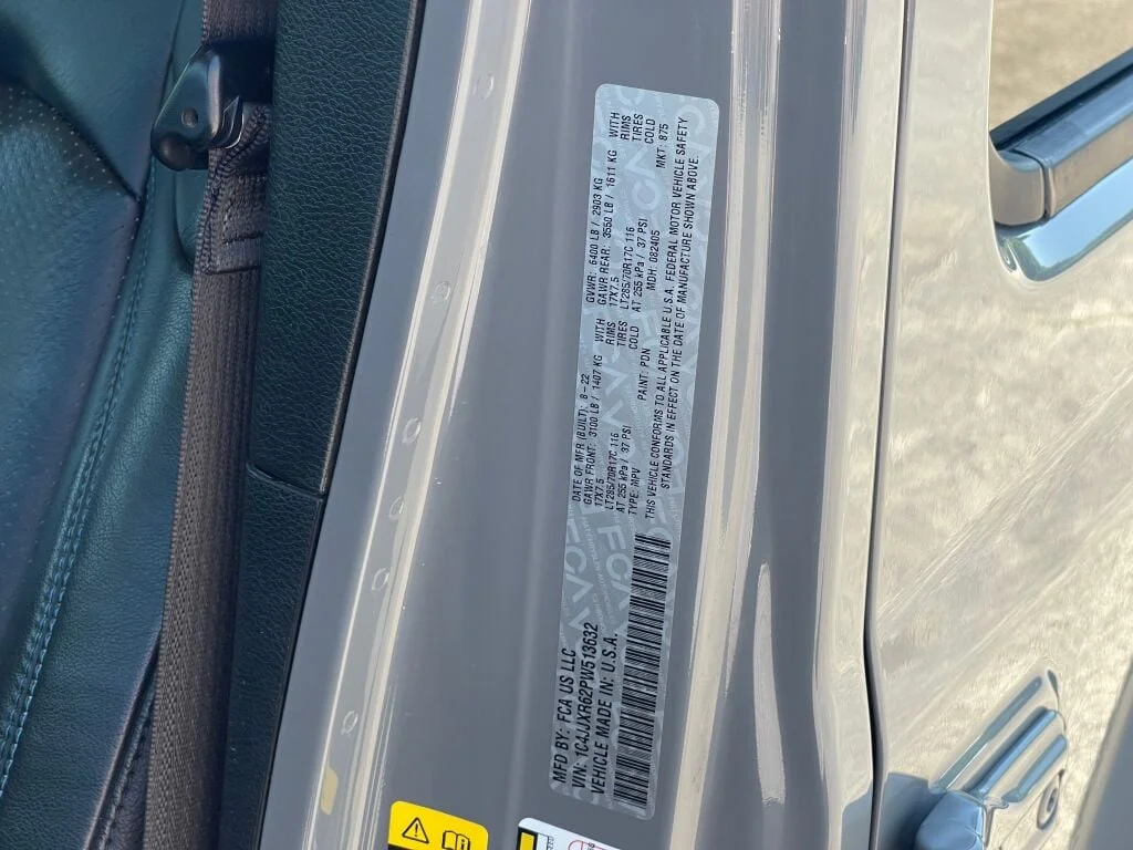 Certified Used 2023 Sting-Gray Clearcoat Jeep Rubicon image 37