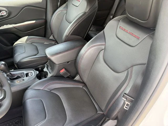 Used 2022 White Jeep Trailhawk image 19