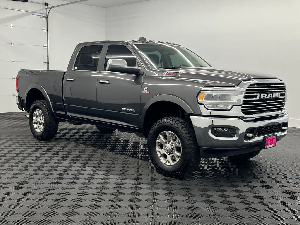 Used 2022 Granite Crystal Metallic Clearcoat Ram Laramie image 6