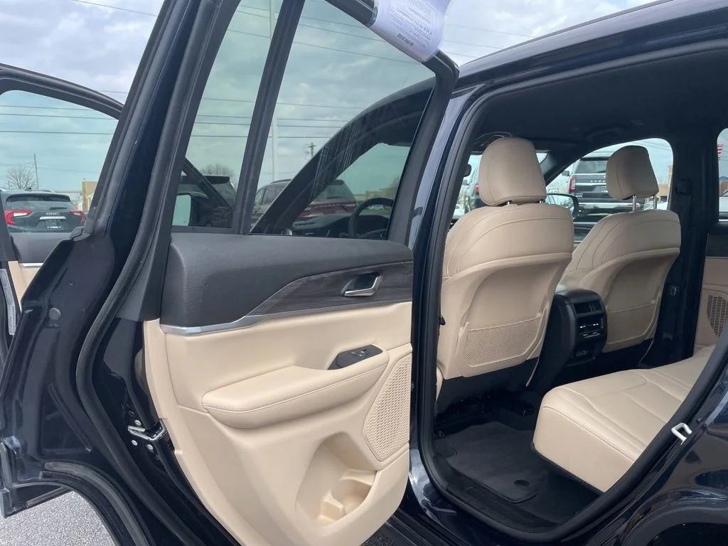 Used 2024 Black Jeep Limited image 29