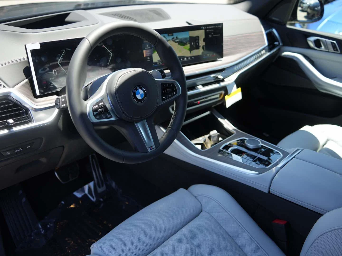 New 2026 Carbon Black Metallic BMW sDrive40i image 12