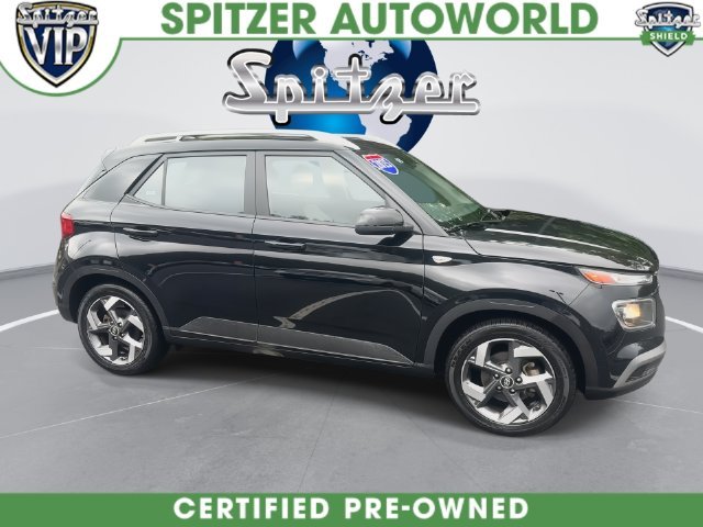 Used 2025 Black Hyundai SEL image 17