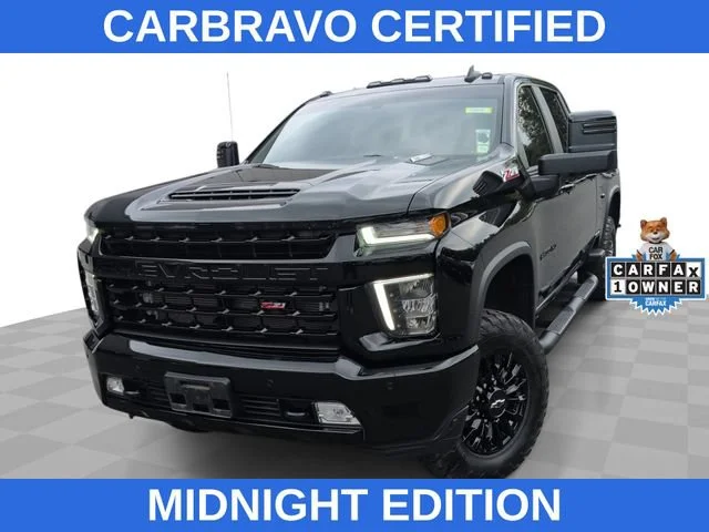 Used 2021 BLACK Chevrolet LT image 1