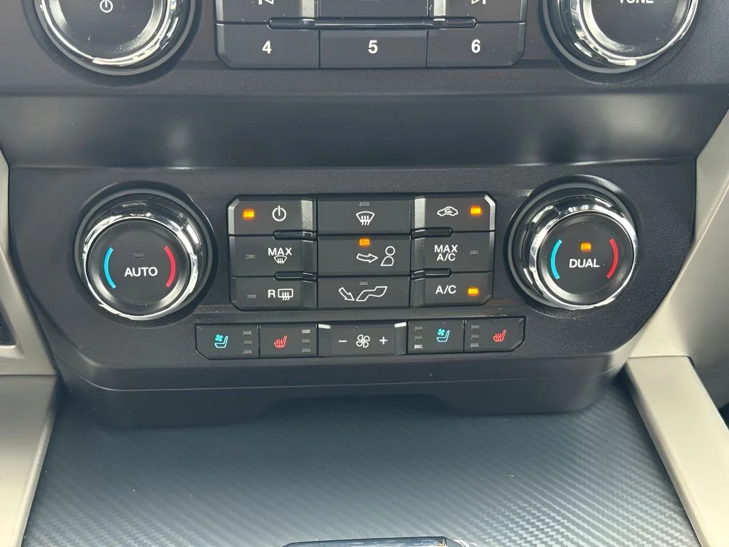 Used 2020 Red Ford Lariat image 9