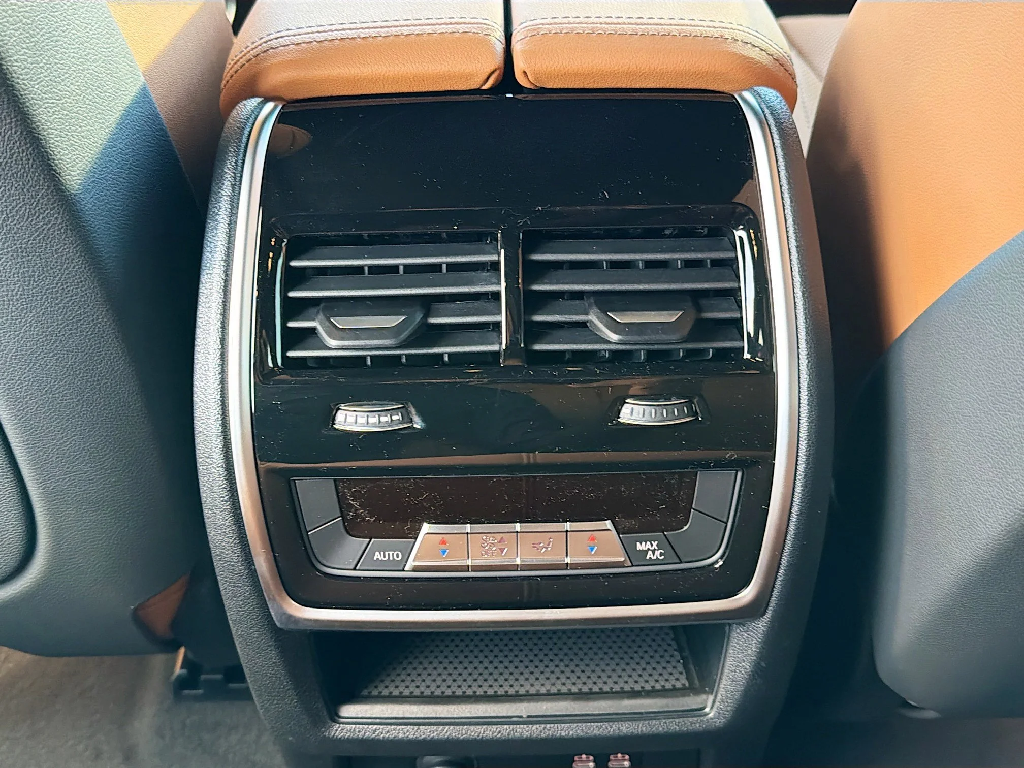 New 2026 Skyscraper Grey Metallic BMW sDrive40i image 19