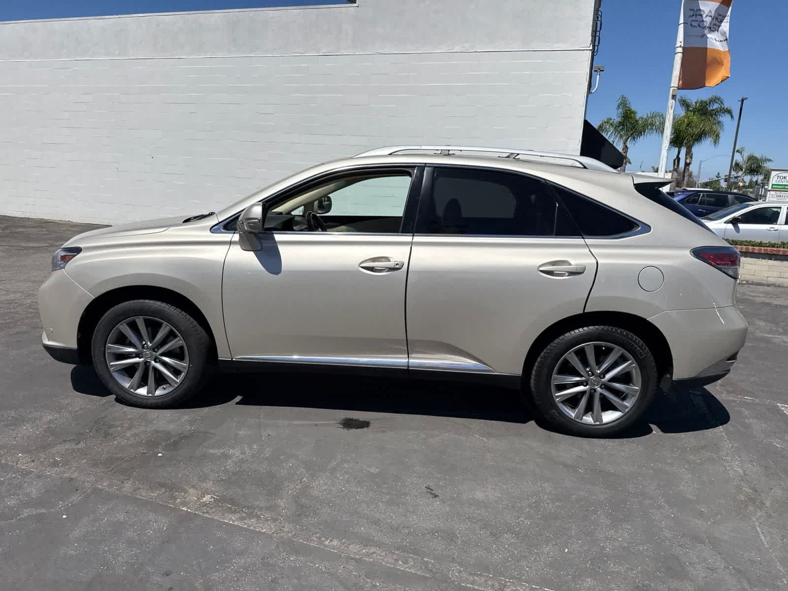 Used 2014 Satin Cashmere Metallic Lexus  image 21
