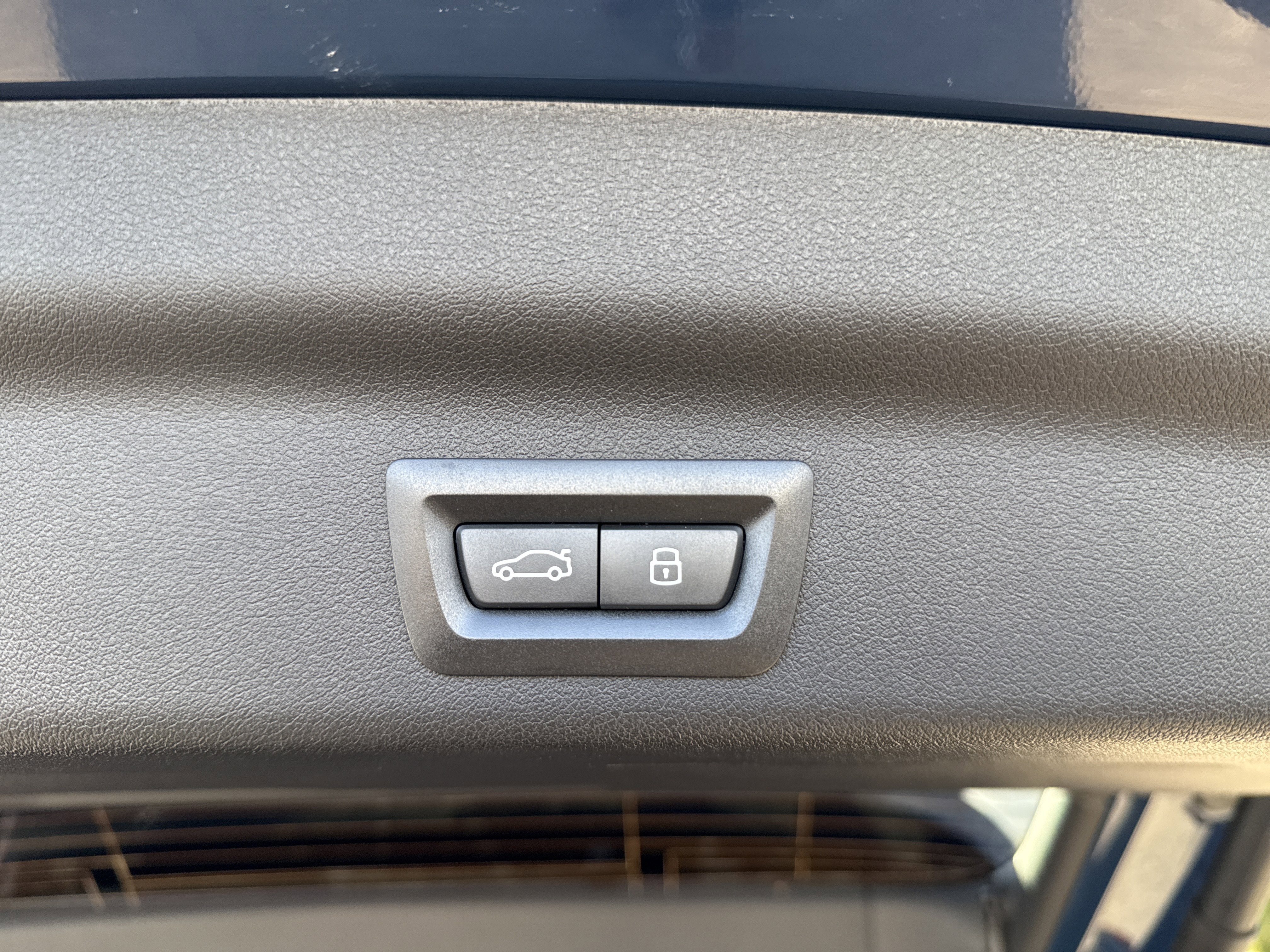 Used 2026 Night Dusk Blue Metallic BMW xDrive28i image 24