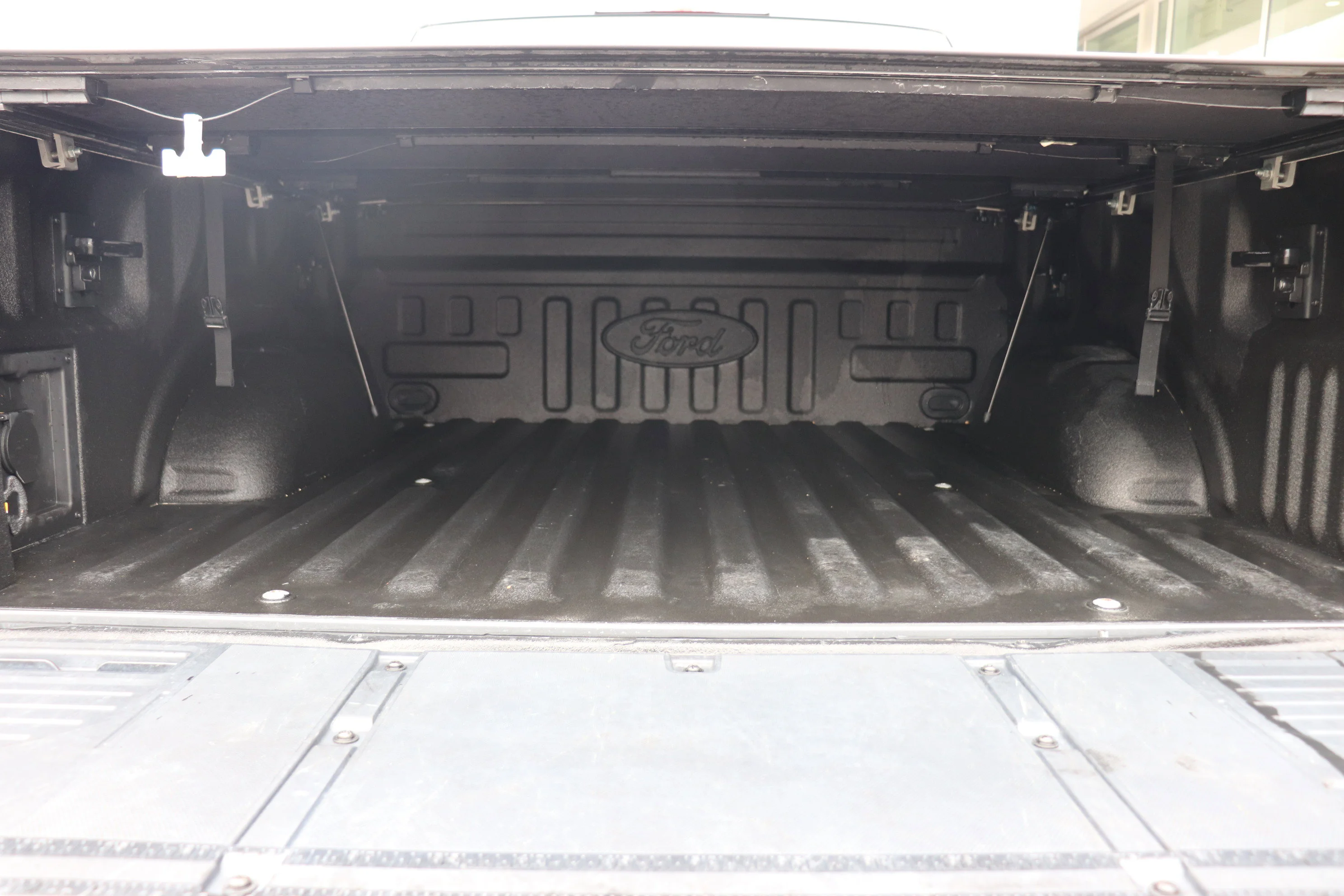 Certified Used 2023 Agate Black Metallic Ford Platinum 4WD image 6