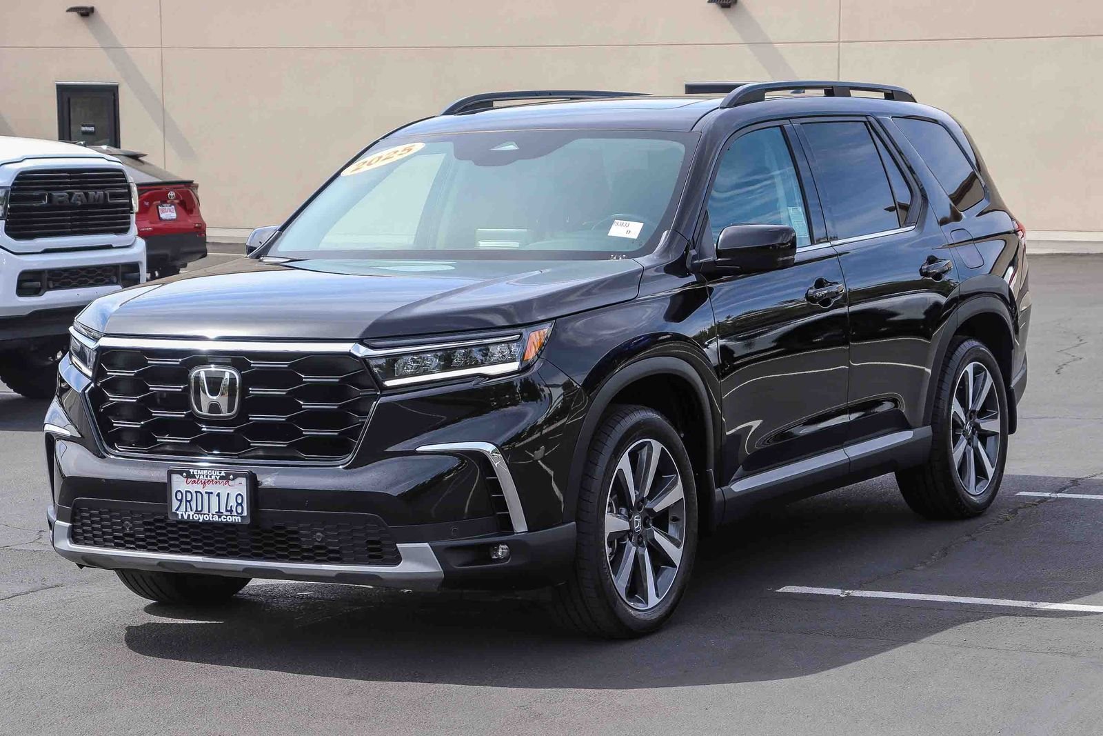 Used 2025 Crystal Black Pearl Honda Touring image 3