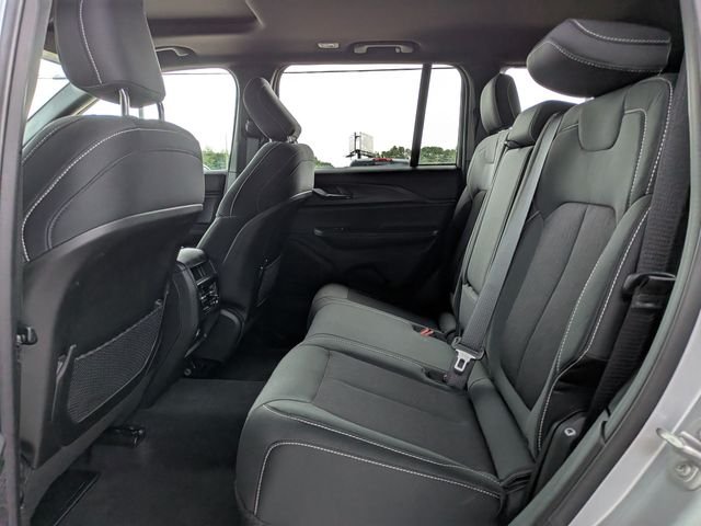 Used 2025 Silver Jeep Laredo X image 9