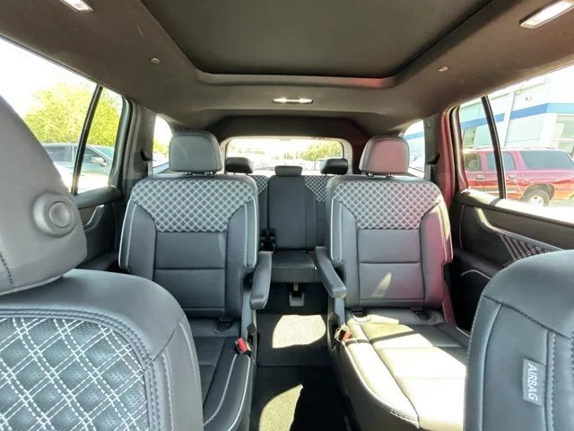 Used 2024 White GMC Denali image 43