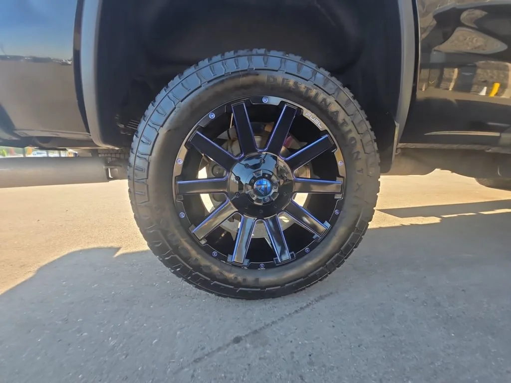Used 2018 ONYX BLACK GMC Denali image 28