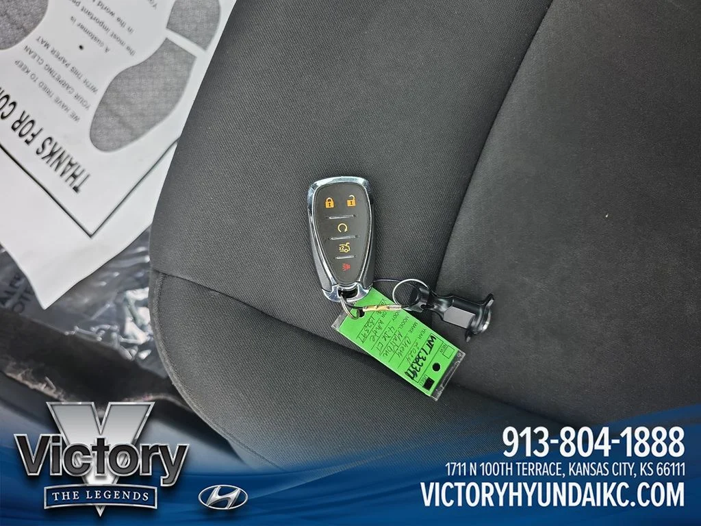 Used 2024 White Chevrolet LT image 29