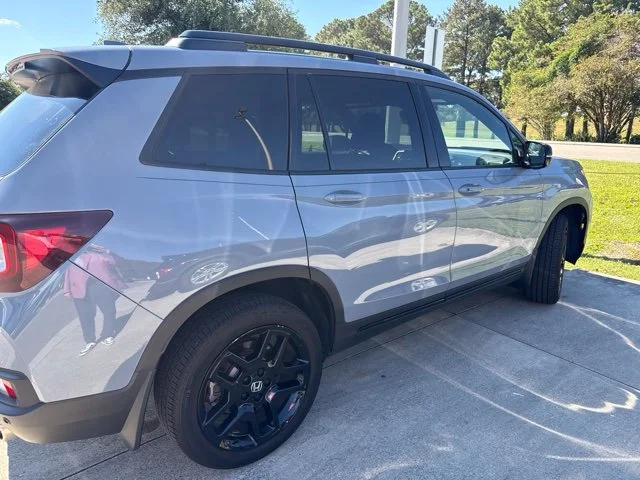 Used 2025 Blue Honda Black Edition image 4
