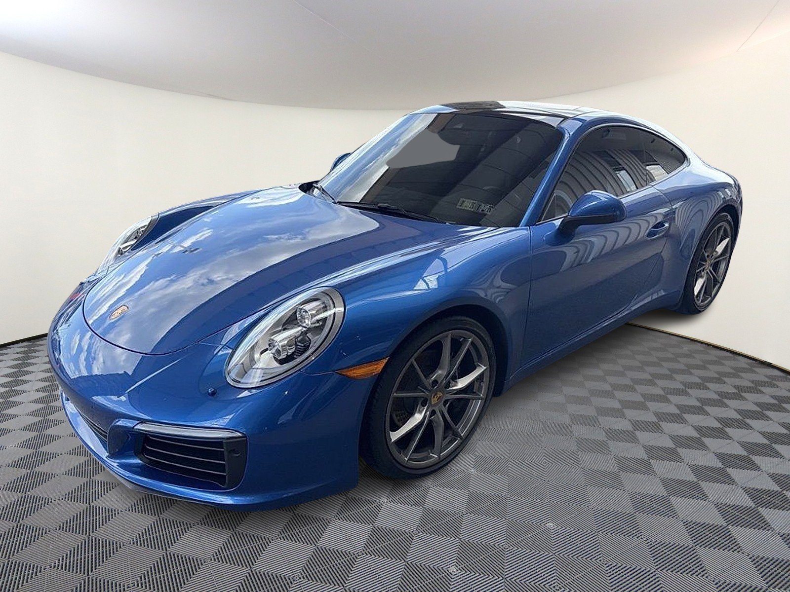 2017 Porsche 911 Carrera 4 Coupe's photo