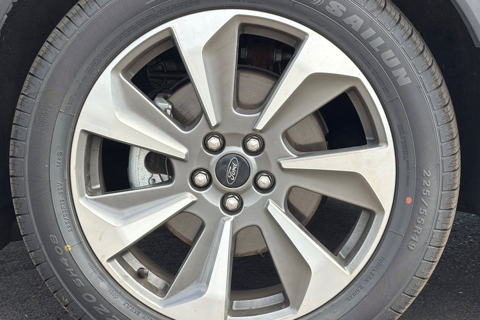Used 2024  Ford Platinum image 32