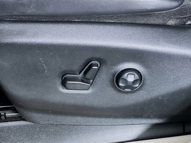 2023 Chrysler Pacifica Touring L - Photo 11