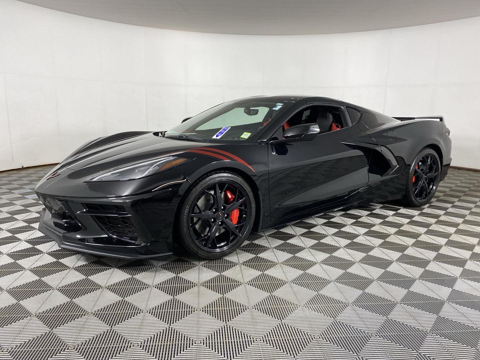 Used 2020 Black Chevrolet 2LT image 3