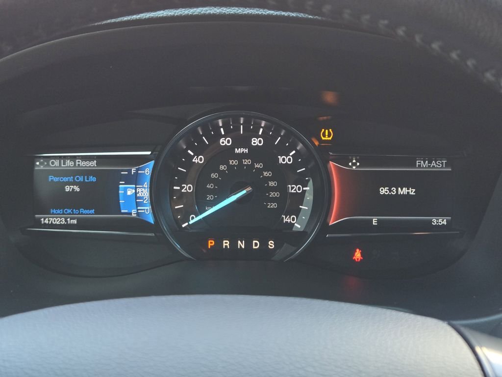 Used 2017 Gray Ford XLT image 17