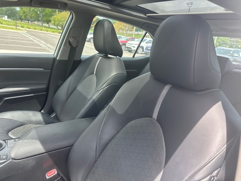 Used 2019 Silver Toyota XSE image 5