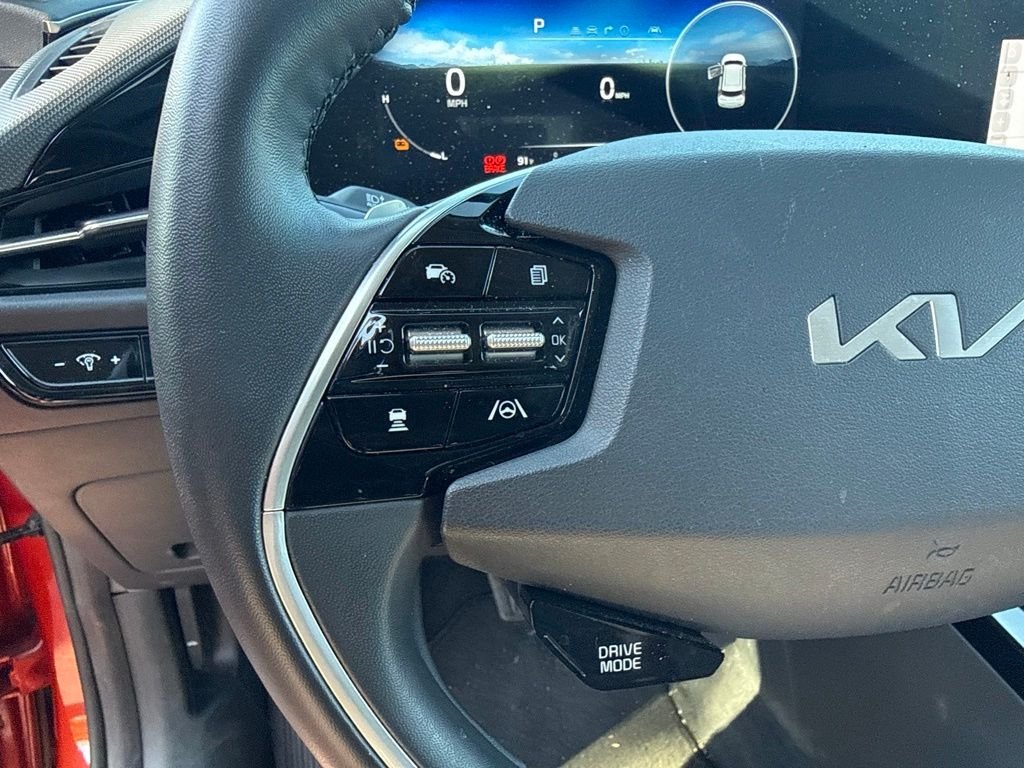 Used 2023 Fire Orange Kia Wind image 11