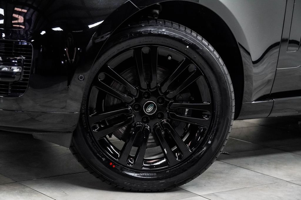 Used 2024 Black Land Rover SE image 5