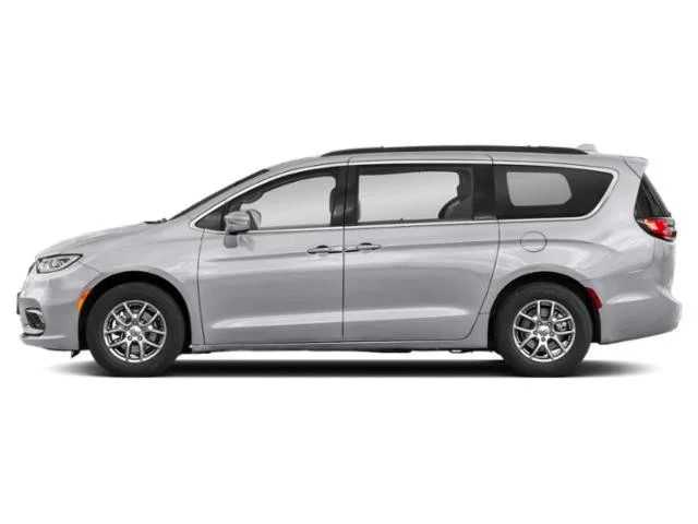Used 2022 Silver Mist Clearcoat Chrysler Touring L image 3