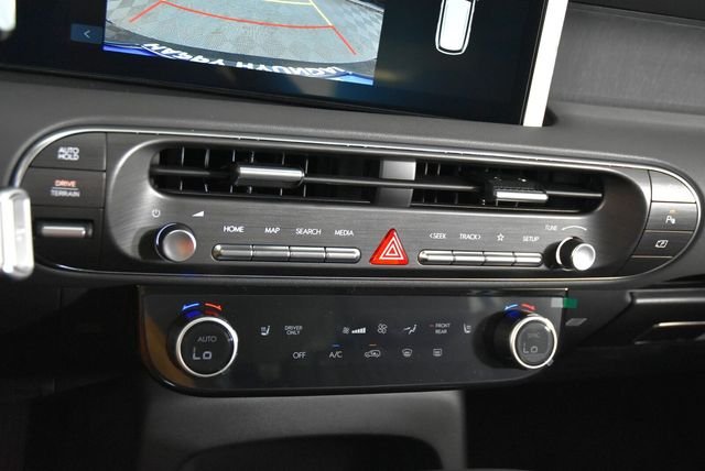 New 2026 White Hyundai SEL 7P image 43