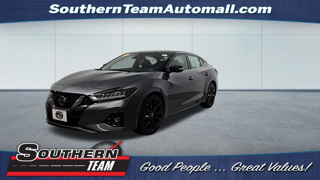 2019 Nissan Maxima SR's photo