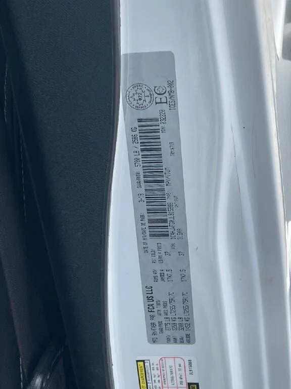 Certified Used 2018 Bright White Jeep Rubicon image 35
