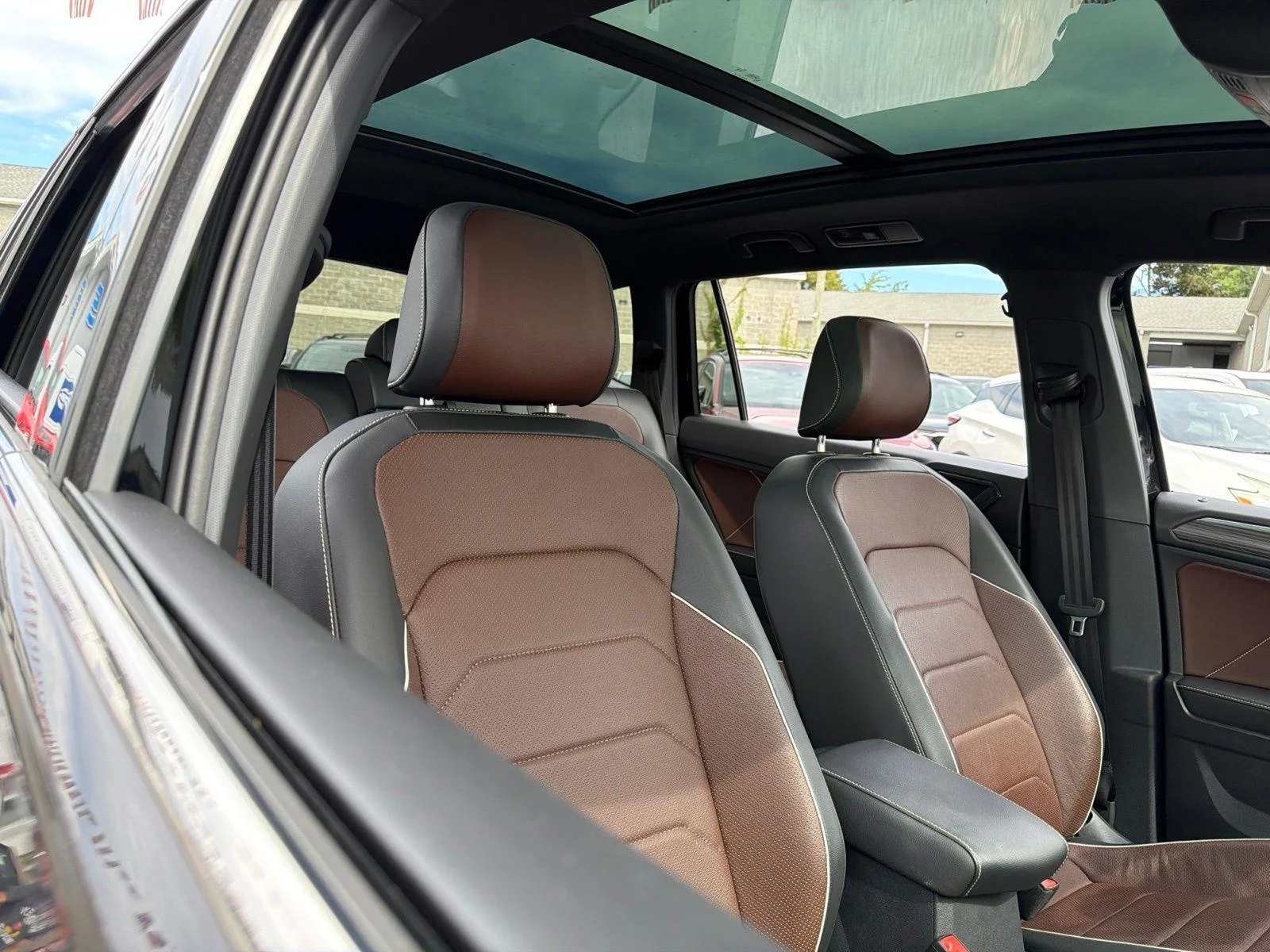 2024 Volkswagen Tiguan SEL R-LINE - Photo 16