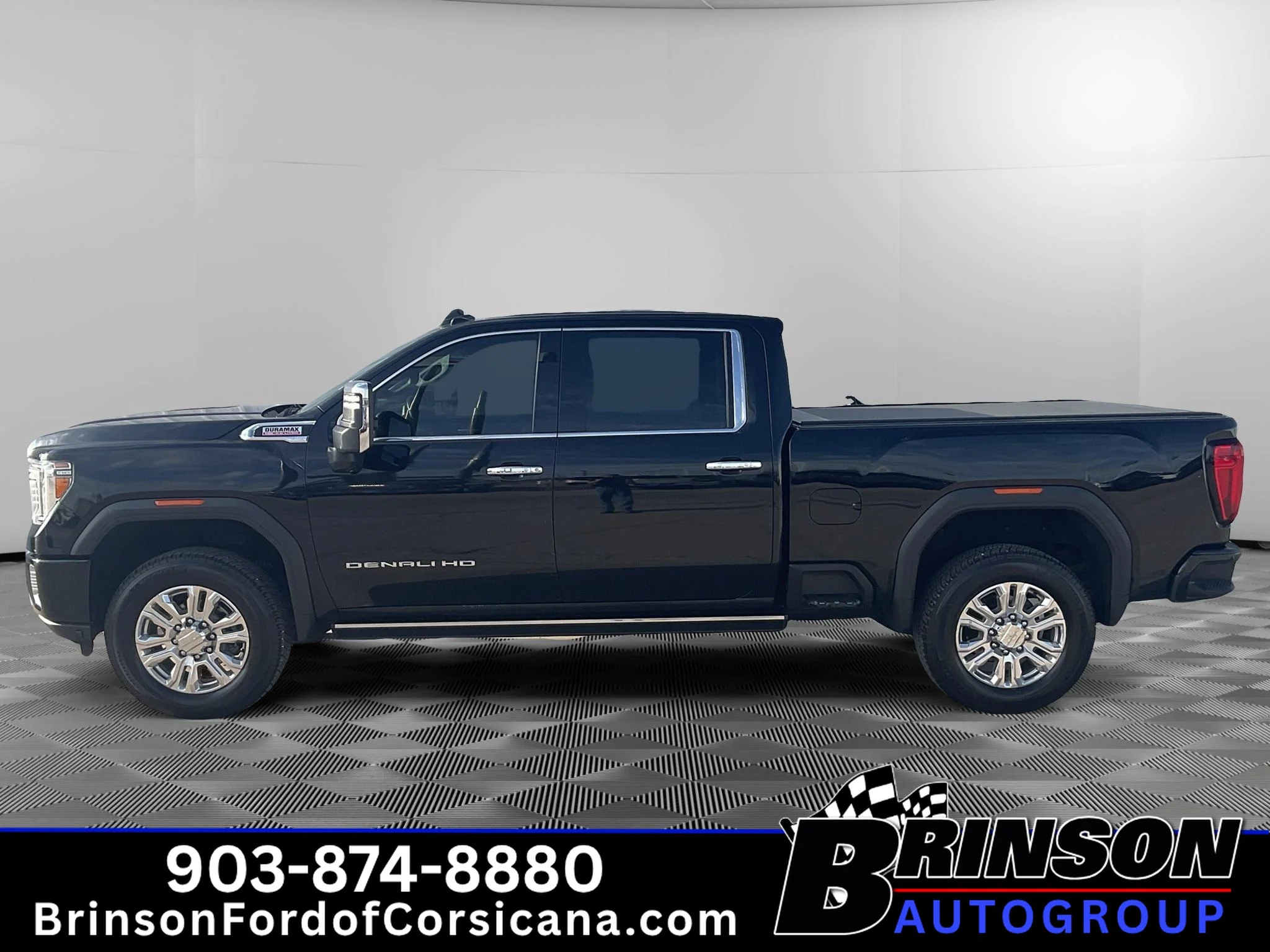 Used 2022 Onyx Black GMC Denali image 4