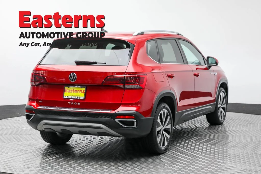 Used 2022 Red Volkswagen 1.5T SE image 5