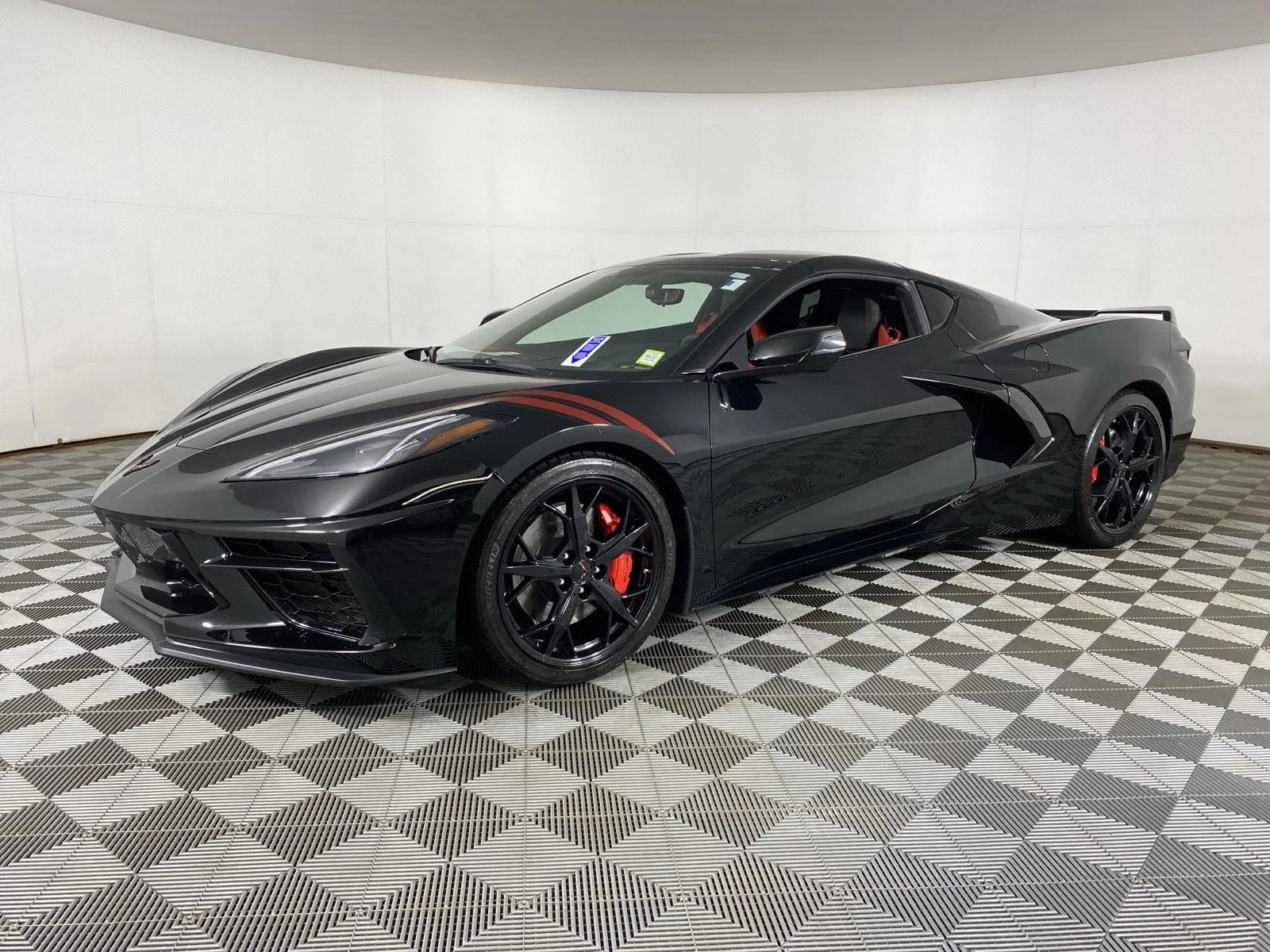 Used 2020 BLACK Chevrolet 2LT image 3