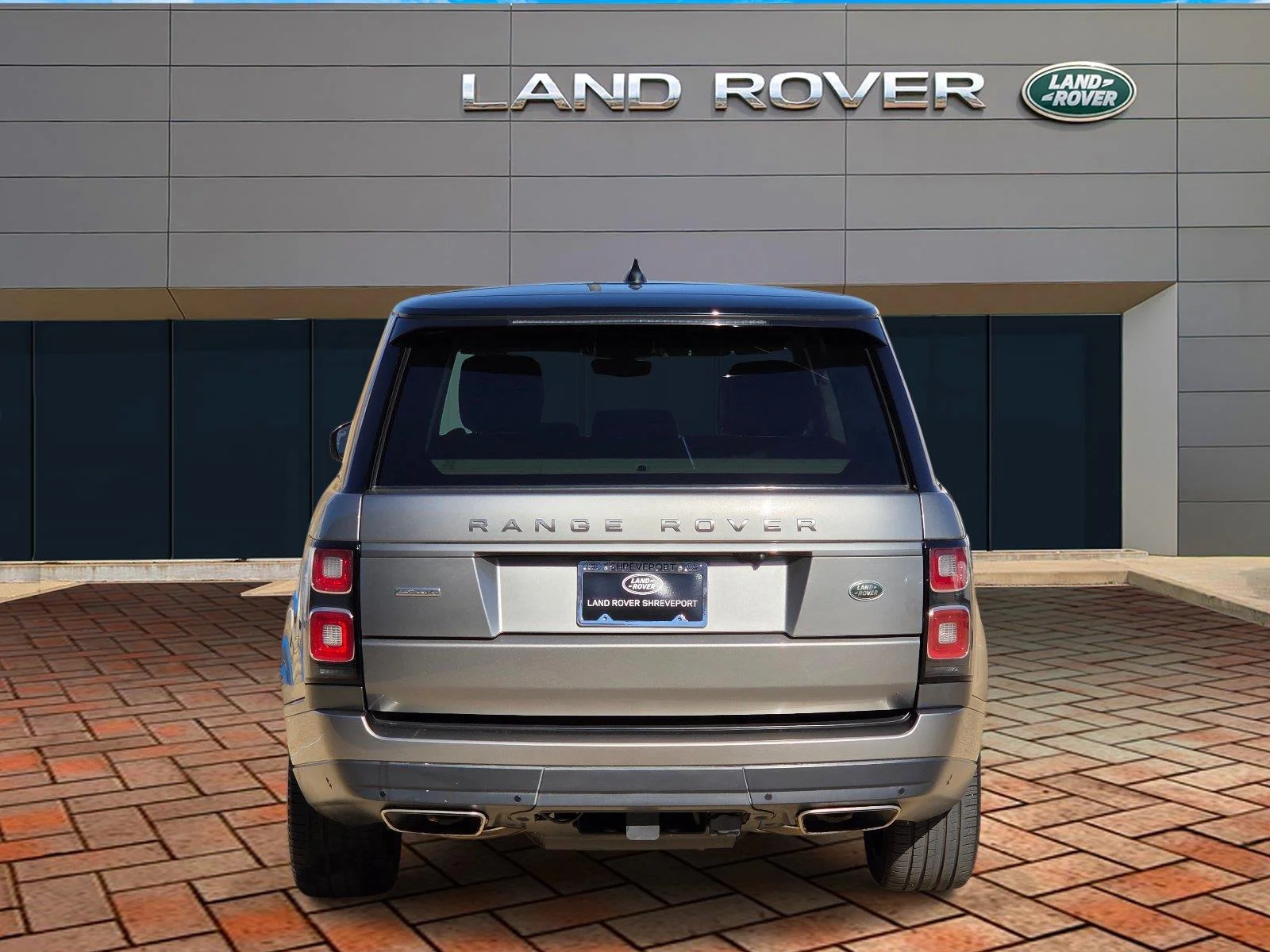 Used 2019 Silicon Silver Premium Metallic Land Rover Autobiography image 5