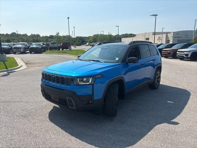 New 2026 Hydro Blue Pearl-Coat Exterior Paint Jeep Overland image 5