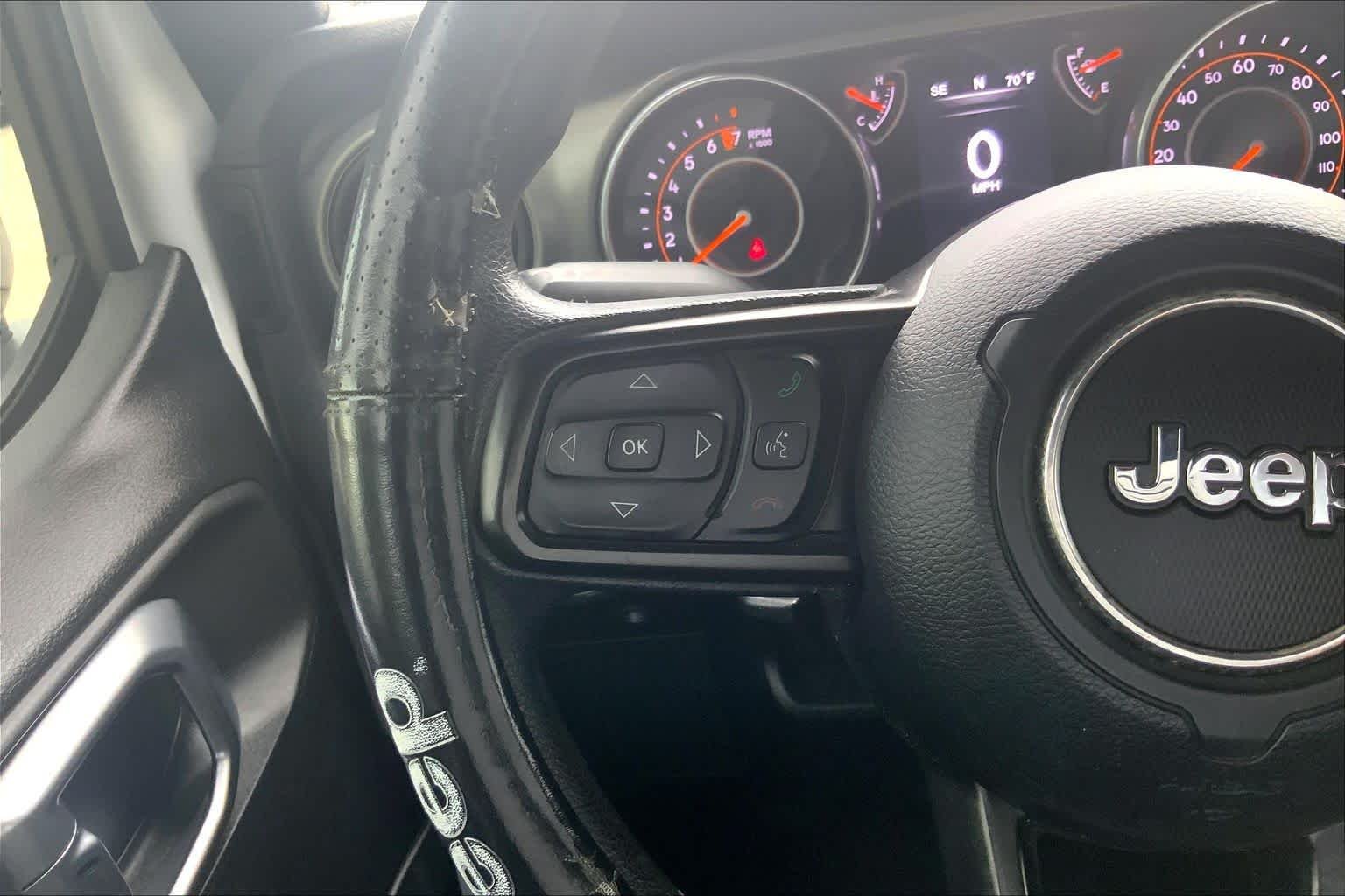 Used 2018 Bright White Clearcoat Jeep Sport image 24