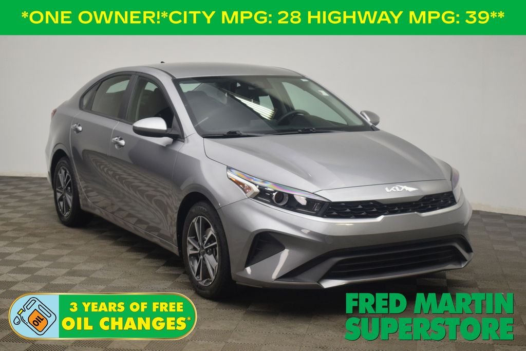 2024 Kia Forte LXS AT's photo